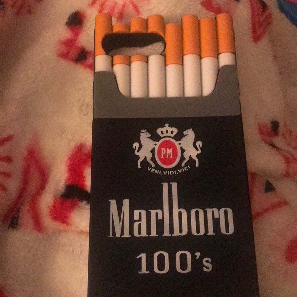 Marlboro 100’s iPhone case/6,7,8 plus